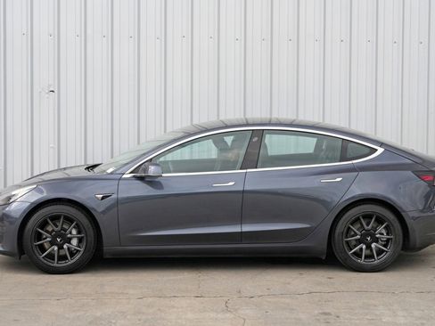 Used 2020 Tesla Model 3 Standard Range Plus image 47