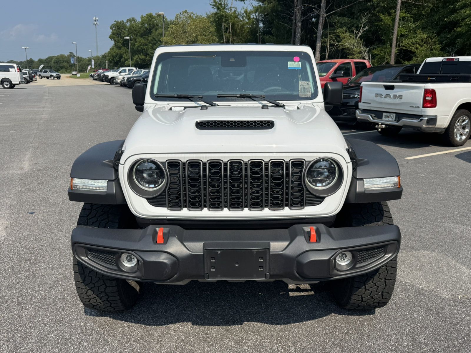 Certified 2025 Jeep Gladiator Mojave w/ Convenience Group AWD/4WD image 2