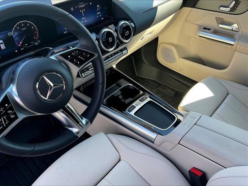 Used 2025 Mercedes-Benz GLA 250 4MATIC image 18