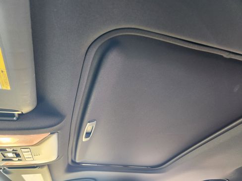 Used 2020 Toyota RAV4 XSE image 31