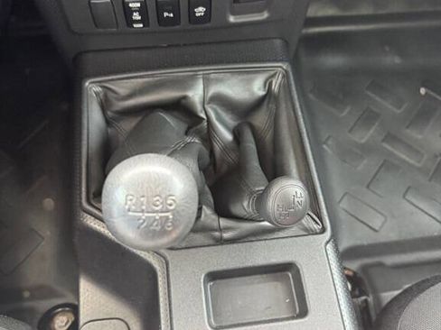 Used 2007 Toyota FJ Cruiser 4WD image 23