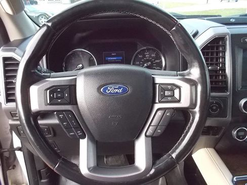 Used 2019 Ford Expedition Platinum image 30