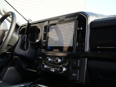 New 2026 Ford F250 Lariat w/ Black Appearance Package AWD/4WD image 21