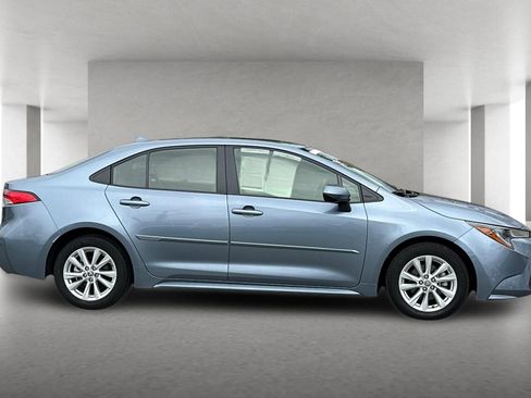 Used 2024 Toyota Corolla LE w/ LE Premium Package image 3