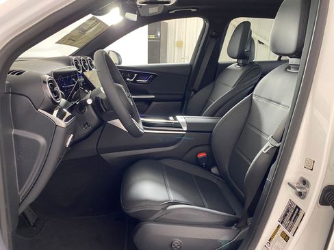 Certified 2026 Mercedes-Benz GLC 300 GLC 300 image 4