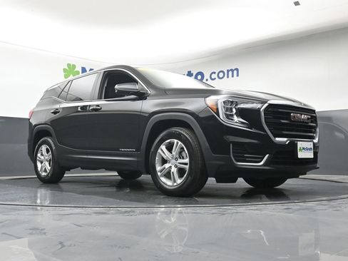 Used 2023 GMC Terrain SLE FWD image 21