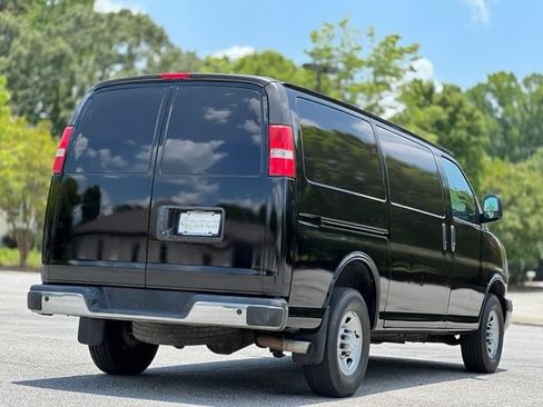 Used 2019 Chevrolet Express 2500 w/ Driver Convenience Package RWD image 5