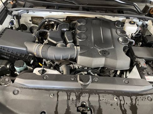 Certified 2023 Toyota 4Runner Limited AWD/4WD image 9