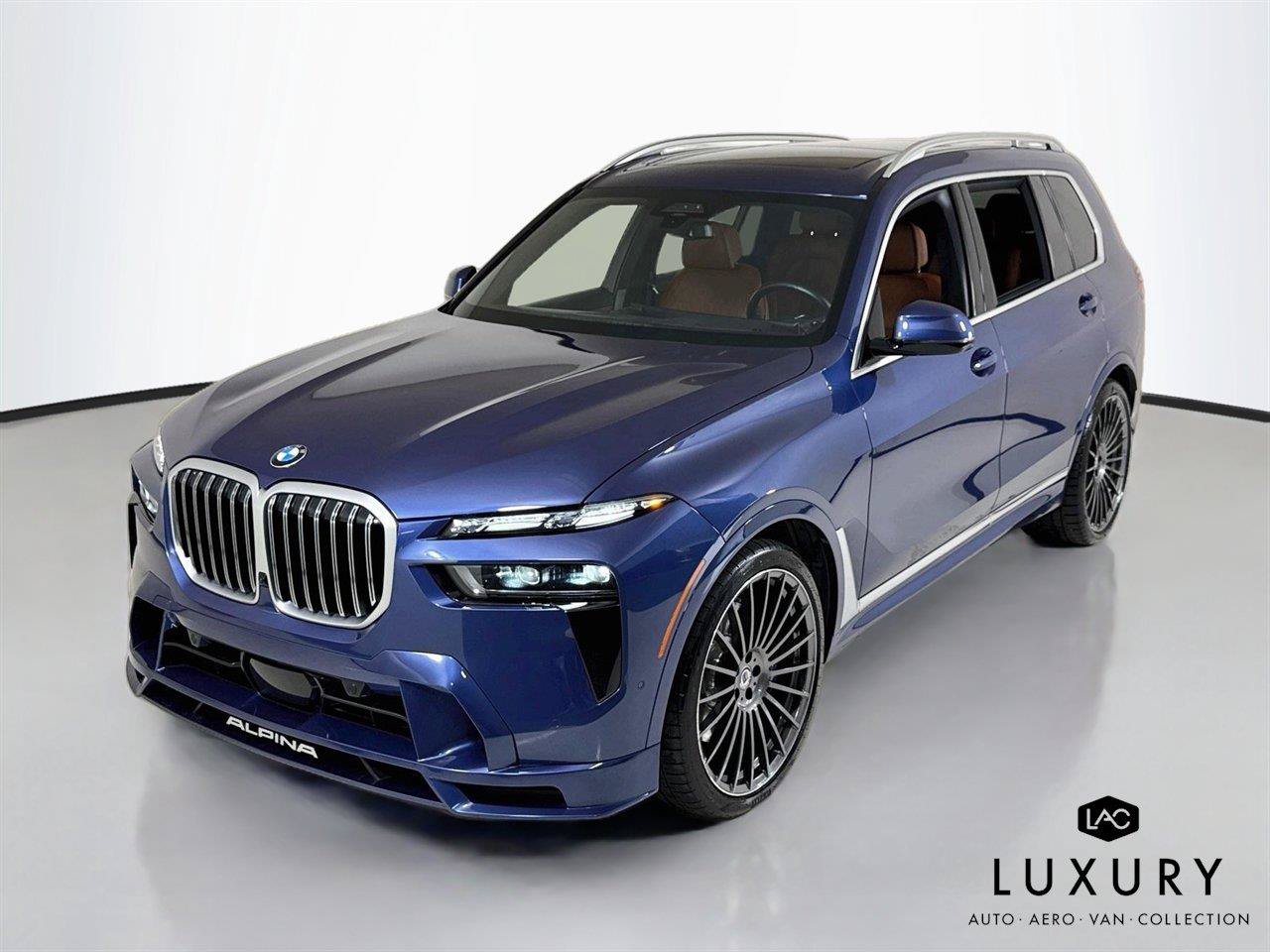Used 2024 BMW ALPINA XB7 AWD/4WD image 3