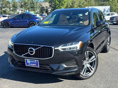 Used 2019 Volvo XC60 T5 Momentum w/ Multimedia Package
