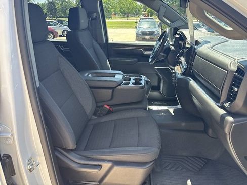 Used 2025 Chevrolet Silverado 2500 LT AWD/4WD image 18