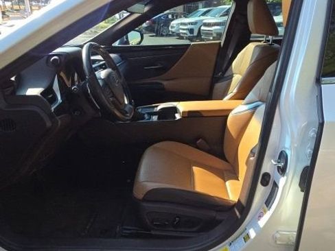 Used 2019 Lexus ES 350 w/ Premium Package FWD image 13