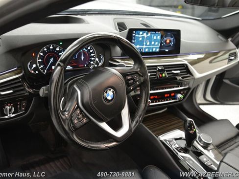 Used 2018 BMW 530e iPerformance image 13