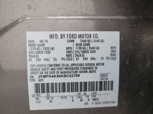 Used 2019 Ford Edge Titanium w/ Equipment Group 301A AWD/4WD image 33