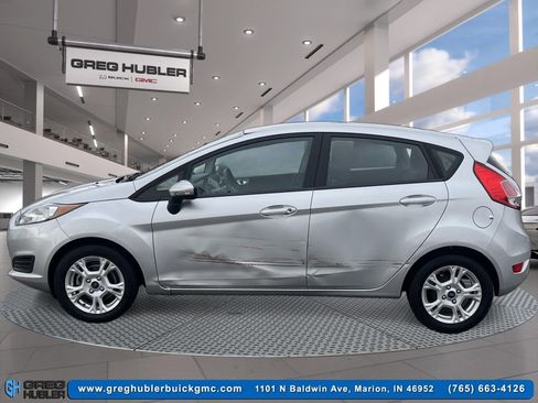 Used 2015 Ford Fiesta SE image 8