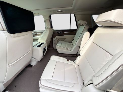 Used 2023 GMC Yukon Denali AWD/4WD image 25
