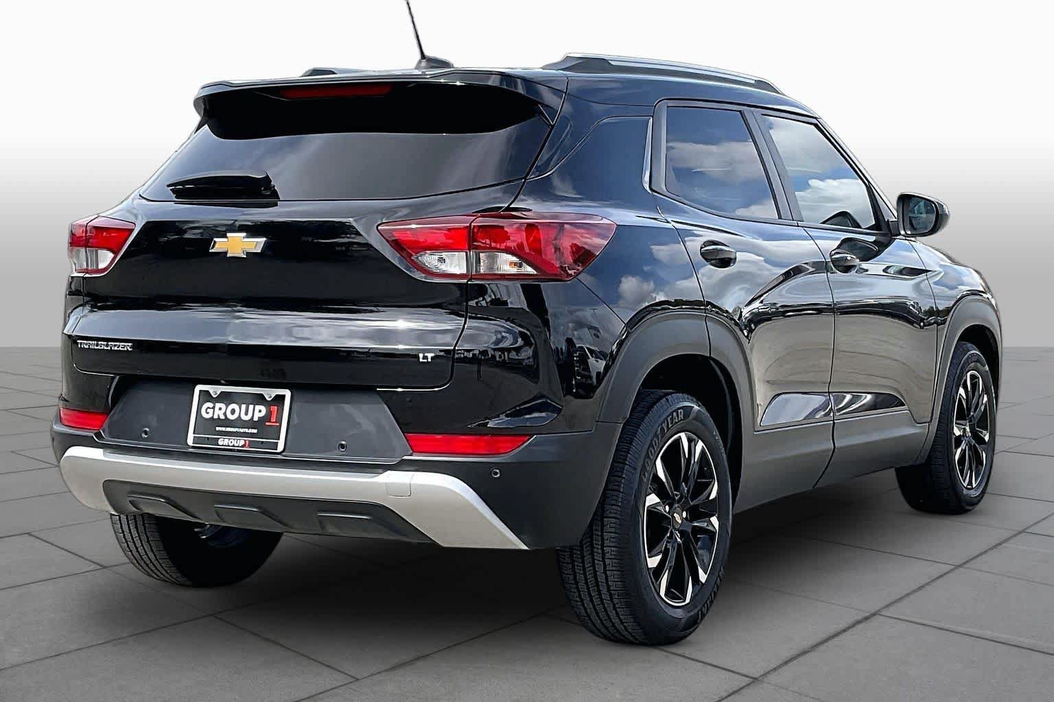 Used 2021 Chevrolet TrailBlazer LT w/ Convenience Package FWD image 13