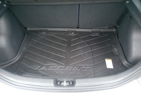 Used 2012 Hyundai Accent GS FWD image 22