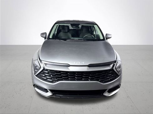 Used 2023 Kia Sportage LX image 3