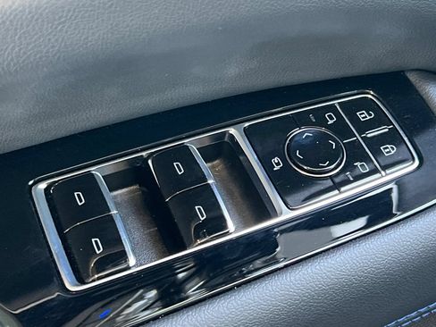 Used 2026 Cadillac Escalade IQL Luxury AWD/4WD image 11