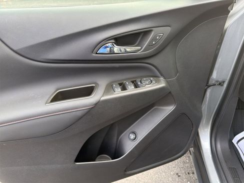 Used 2023 Chevrolet Equinox RS image 22
