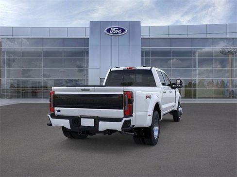 New 2026 Ford F450 Platinum w/ FX4 Off-Road Package image 8