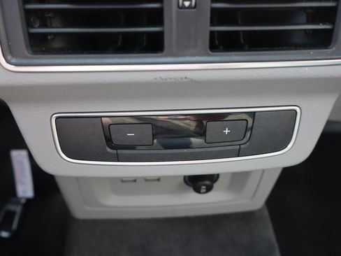Used 2023 Audi Q5 2.0T Premium Plus w/ Premium Plus Package AWD/4WD image 14