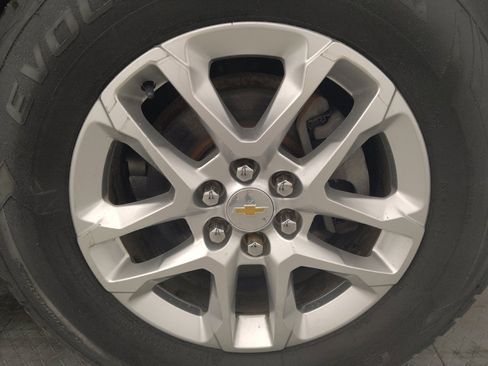Used 2019 Chevrolet Traverse LT w/ LPO, Floor Liner Package AWD/4WD image 31