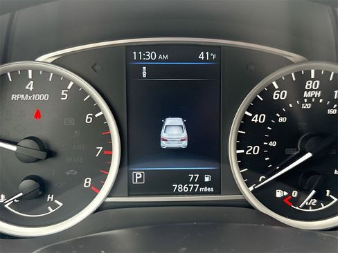 Used 2019 Nissan Sentra S image 10