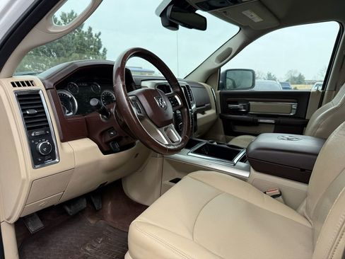 Used 2015 RAM 1500 Laramie w/ Convenience Group AWD/4WD image 13