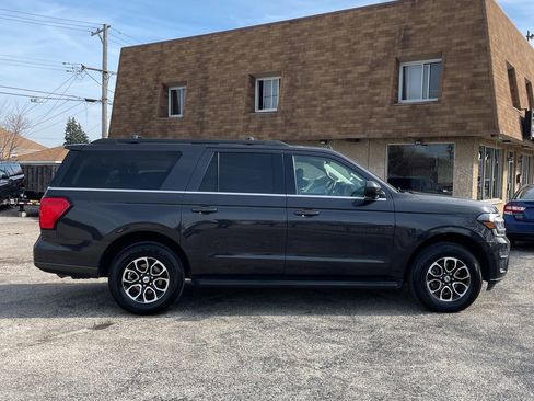 Used 2024 Ford Expedition Max XLT image 4