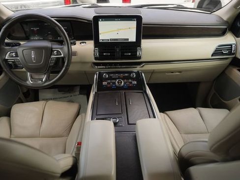 Used 2019 Lincoln Navigator L Reserve image 23