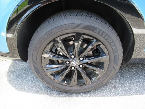 Used 2025 Buick Envista Sport Touring w/ Convenience I Package FWD image 5