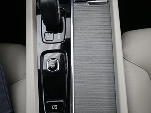 Used 2023 Volvo XC60 B5 Plus w/ Climate Package image 10