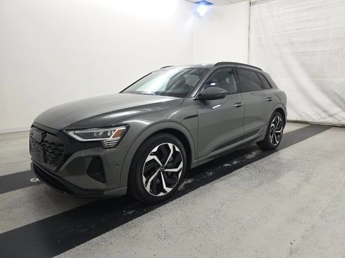 Used 2024 Audi Q8 e-tron Premium Plus w/ Premium Plus Package AWD/4WD image 3