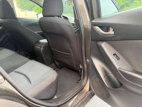 Used 2014 MAZDA MAZDA3 i Sport FWD image 9