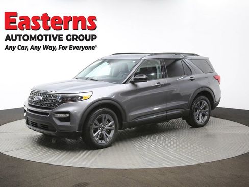 Used 2022 Ford Explorer XLT w/ Equipment Group 202A image 57