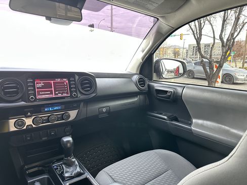 Used 2022 Toyota Tacoma SR image 27