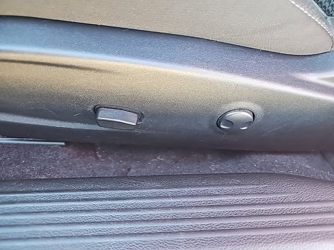 Certified 2022 Dodge Challenger R/T image 19