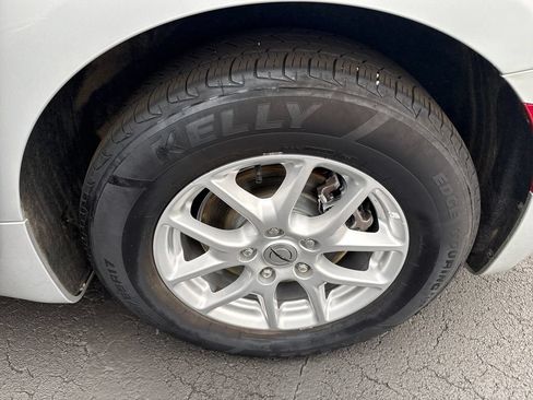 Used 2024 Chrysler Pacifica Touring-L FWD image 26