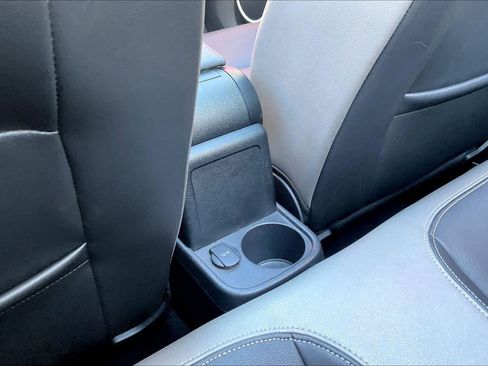 Used 2014 Volkswagen Beetle 2.5 image 36