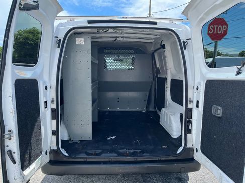Used 2021 Nissan NV200 S w/ Back Door Glass Package image 9