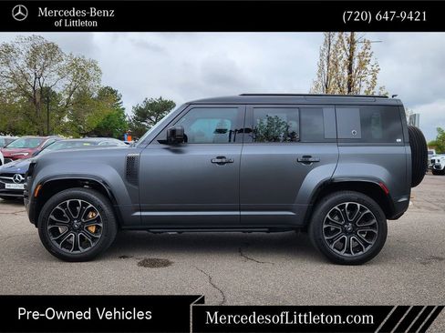Used 2025 Land Rover Defender 110 AWD/4WD image 4