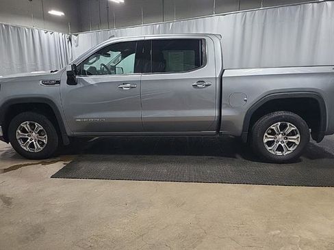 Certified 2025 GMC Sierra 1500 SLT image 11