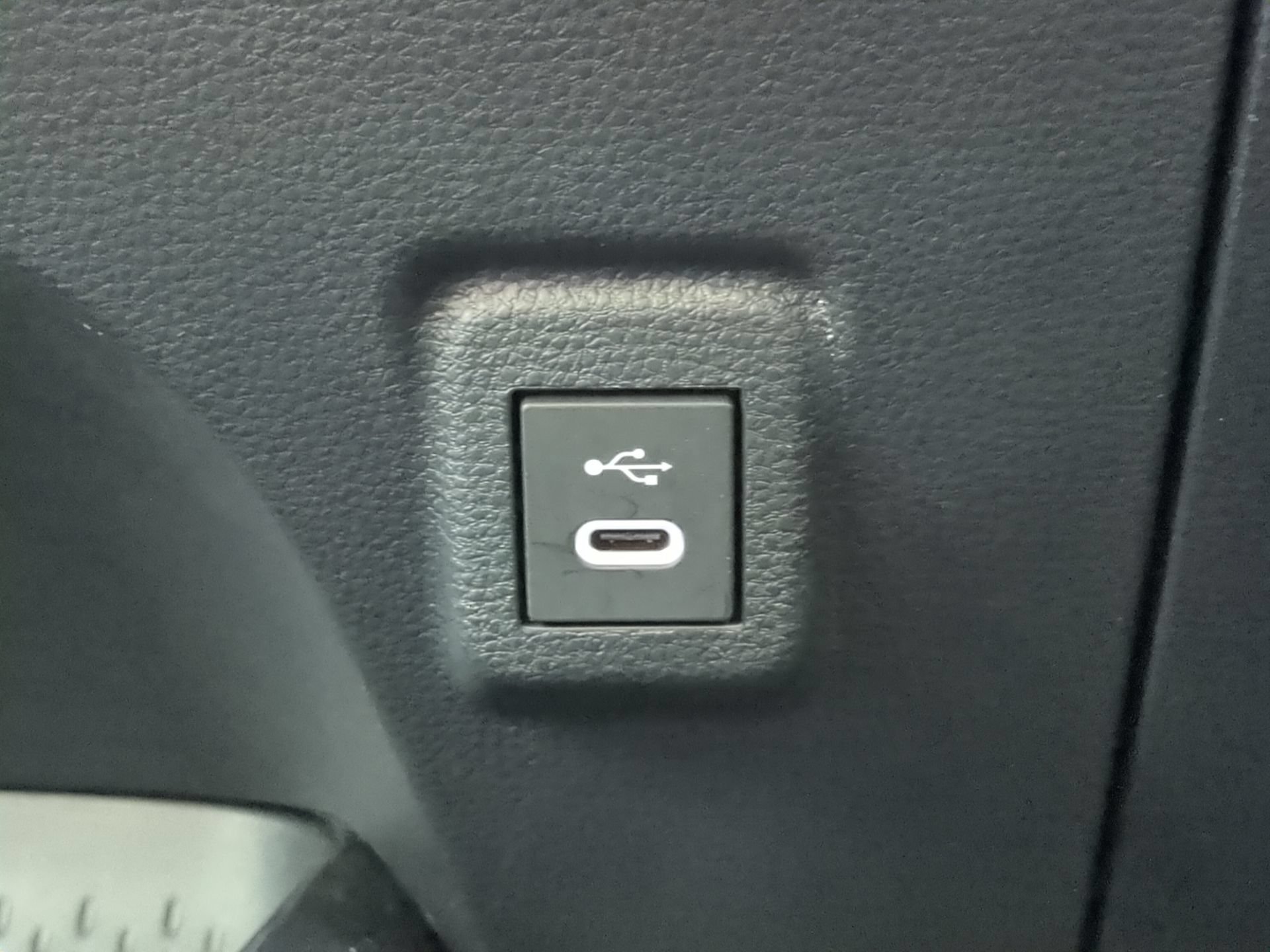 Used 2024 Toyota Corolla LE FWD image 59