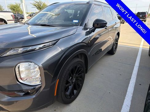 Used 2024 Mitsubishi Outlander SEL FWD image 2
