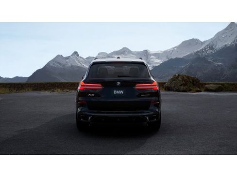 New 2026 BMW X5 sDrive40i image 5