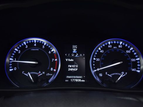 Used 2015 Toyota Highlander XLE AWD/4WD image 24