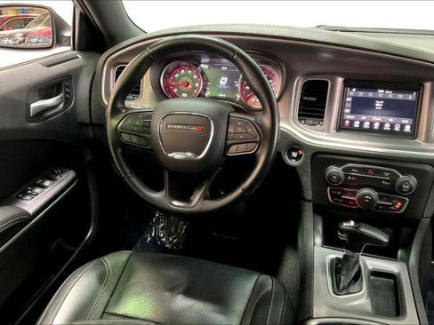 Used 2022 Dodge Charger SXT w/ Leather Interior Group image 5