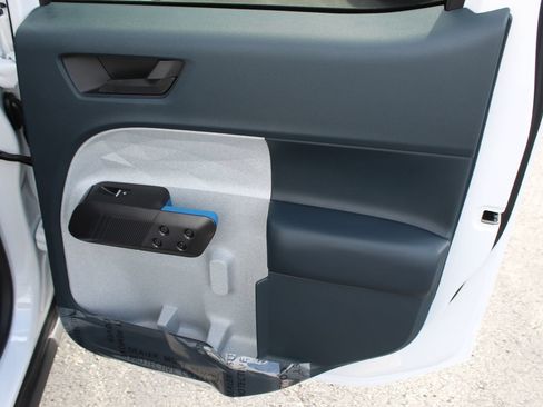 New 2025 Ford Maverick XLT w/ XLT Luxury Package FWD image 13